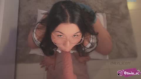 Snapshot of emilys_scott chatting on 10-03-25, 02:03 Emy online show from 10-03-25, 02:03