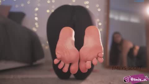 Snapshot of emilys_scott chatting on 03-06-26, 03:08 Emy online show from 03-06-26, 03:08