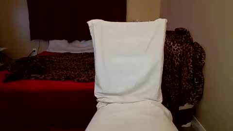 emilysparkss online show from 04-13-26, 11:54