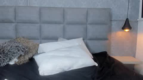 Snapshot of emilyy_r chatting on 03-27-26, 07:13 emilyy_r online show from 03-27-26, 07:13