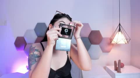Emilyy Watson online show from 05-14-26, 12:39