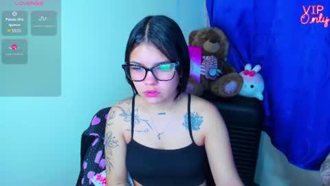 emma_boo_ online show from 07-10-26, 11:29
