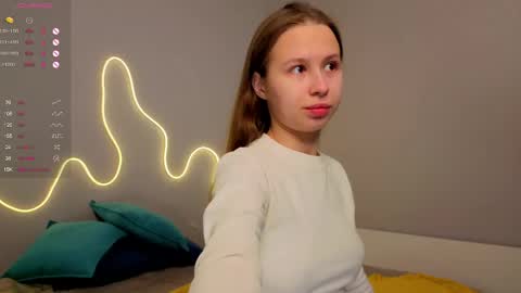 Emma online show from 05-25-26, 02:06