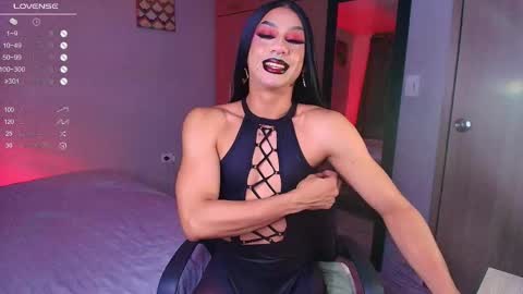 Snapshot of emma_demonn chatting on 04-19-26, 08:46 Mistress Emma Demon online show from 04-19-26, 08:46