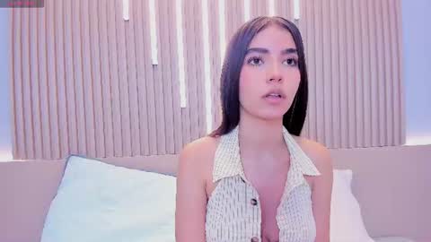 Snapshot of emma_doll7 chatting on 07-08-26, 10:36 E online show from 07-08-26, 10:36