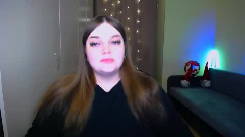 Snapshot of emma_dorn chatting on 12-21-25, 06:15 Eva online show from 12-21-25, 06:15