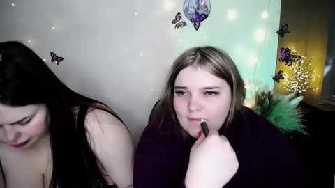 Snapshot of emma_dorn chatting on 02-14-26, 07:16 Eva online show from 02-14-26, 07:16