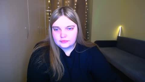 Snapshot of emma_dorn chatting on 03-19-26, 02:54 Eva online show from 03-19-26, 02:54