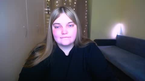 Snapshot of emma_dorn chatting on 03-20-26, 06:07 Eva online show from 03-20-26, 06:07