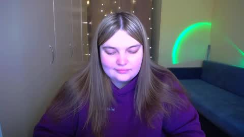 Snapshot of emma_dorn chatting on 03-29-26, 10:15 Eva online show from 03-29-26, 10:15