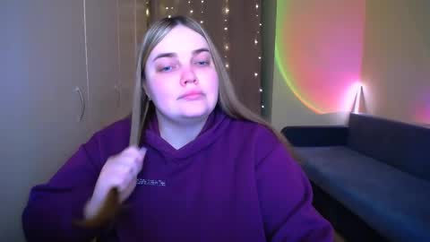 Snapshot of emma_dorn chatting on 04-03-26, 12:58 Eva online show from 04-03-26, 12:58