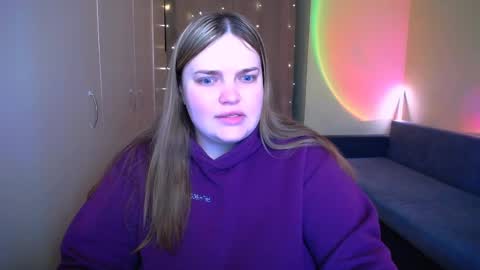 Snapshot of emma_dorn chatting on 04-05-26, 10:45 Eva online show from 04-05-26, 10:45