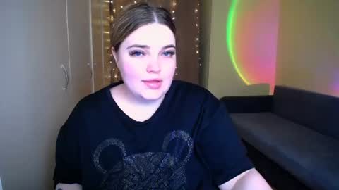 Snapshot of emma_dorn chatting on 06-24-26, 11:53 Eva online show from 06-24-26, 11:53