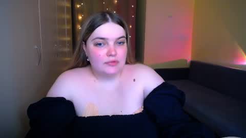 Snapshot of emma_dorn chatting on 07-15-26, 08:30 Eva online show from 07-15-26, 08:30