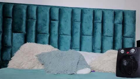 Snapshot of emma_foxi chatting on 02-05-26, 08:24 Emma online show from 02-05-26, 08:24