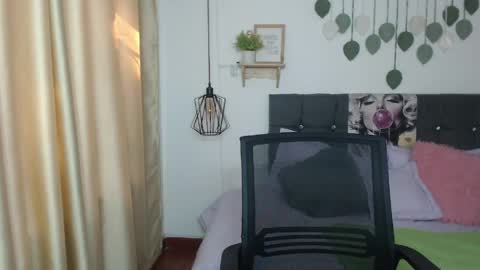 Tell me Emma online show from 04-04-26, 01:41