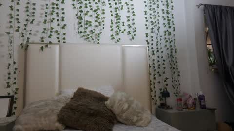 emma_johnson_ online show from 03-16-26, 02:17