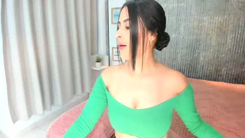 emma_johnsson1 online show from 07-24-26, 07:17