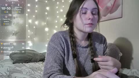 emma_just online show from 12-14-25, 09:19