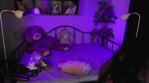 Emma online show from 03-08-26, 02:04