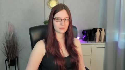 Snapshot of emma_lust94 chatting on 06-19-26, 06:29 emma online show from 06-19-26, 06:29