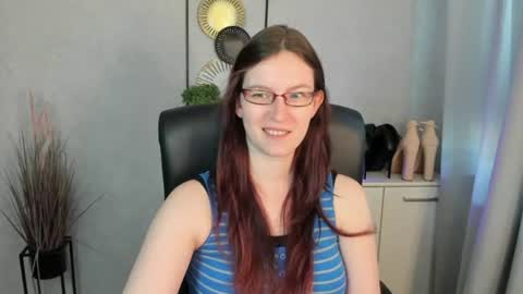 Snapshot of emma_lust94 chatting on 06-23-26, 05:49 emma online show from 06-23-26, 05:49