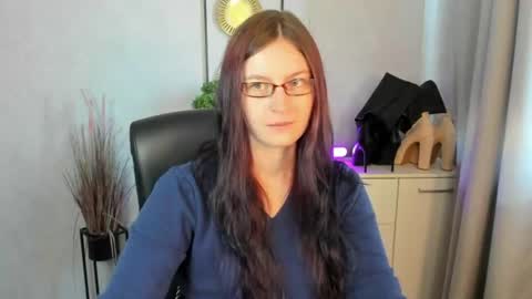 Snapshot of emma_lust94 chatting on 07-14-26, 05:23 emma online show from 07-14-26, 05:23