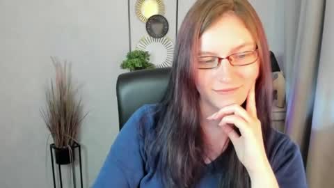 Snapshot of emma_lust94 chatting on 07-14-26, 10:21 emma online show from 07-14-26, 10:21