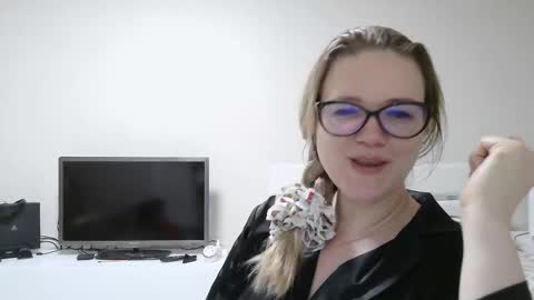 emma_misty_ online show from 02-21-26, 08:43