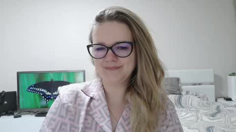 emma_misty_ online show from 03-18-26, 08:12