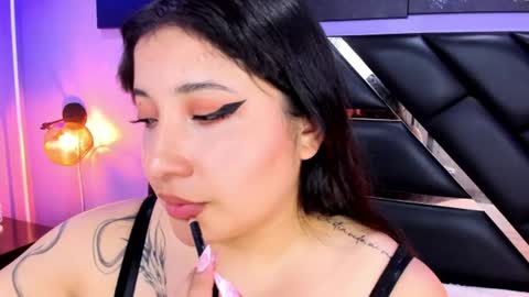 Snapshot of emma_monserratt chatting on 06-18-26, 11:25 Emma Monserratt online show from 06-18-26, 11:25