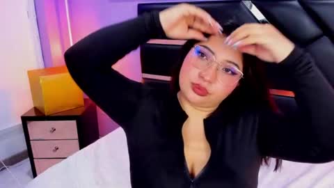 Snapshot of emma_monserratt chatting on 07-09-26, 11:25 Emma Monserratt online show from 07-09-26, 11:25