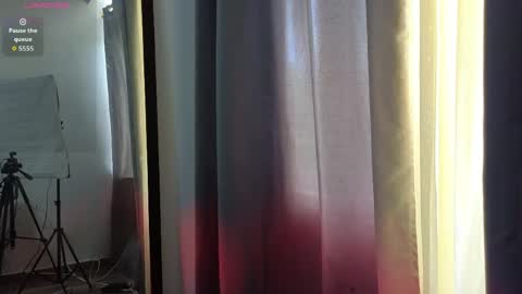 EMMA REVEES  online show from 03-29-26, 03:01