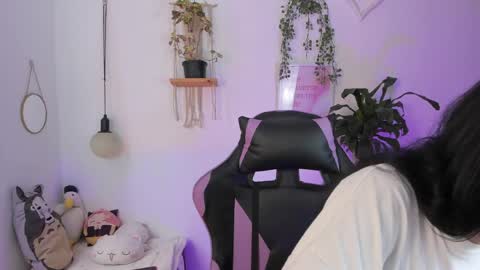 Emma online show from 05-08-26, 03:17