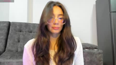 Snapshot of emma_sandovaal chatting on 05-18-26, 03:35 Emma online show from 05-18-26, 03:35