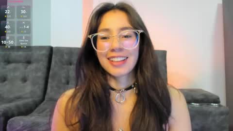 Snapshot of emma_sandovaal chatting on 05-25-26, 02:17 Emma online show from 05-25-26, 02:17
