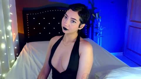 Emma web online show from 05-20-26, 02:56