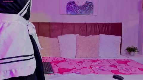 Emma online show from 04-08-26, 07:14