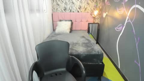 Emma Evans online show from 01-28-25, 11:49