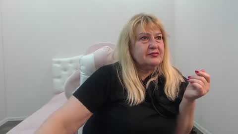 Snapshot of emmaellison924117 chatting on 07-18-26, 07:12 emmaellison924117 online show from 07-18-26, 07:12