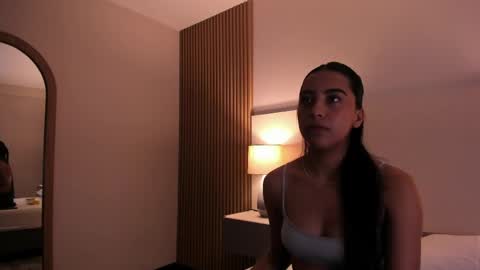 emmaespencer  online show from 04-29-26, 11:14