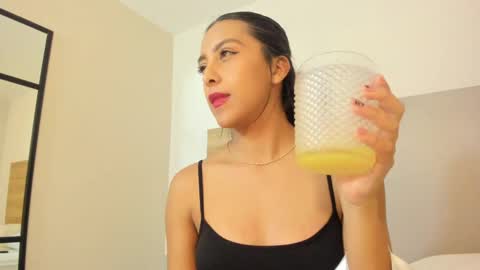 emmaespencer  online show from 05-14-26, 11:33