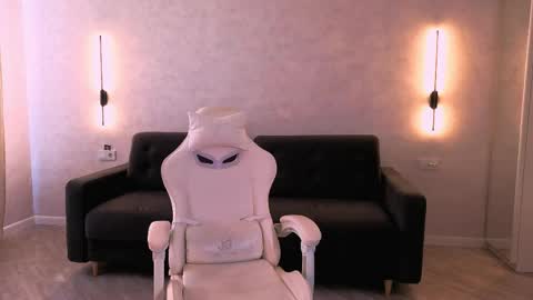 Emma online show from 04-03-26, 06:22