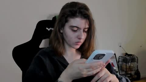 Emma online show from 12-21-24, 08:43