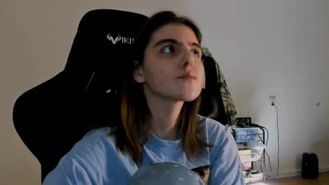 Emma online show from 02-11-25, 07:38