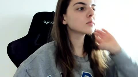 Emma online show from 04-03-26, 11:52