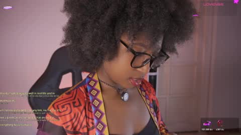 Snapshot of emmasanzoficial chatting on 03-31-26, 11:32 Sara online show from 03-31-26, 11:32