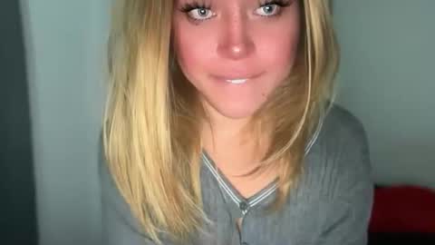 YourDreamGirl Emma  online show from 04-05-26, 08:28