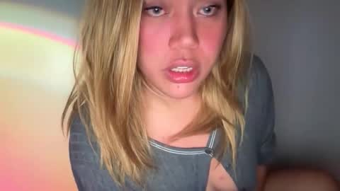 YourDreamGirl Emma  online show from 04-19-26, 06:56