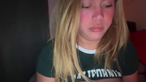 YourDreamGirl Emma  online show from 04-20-26, 12:41